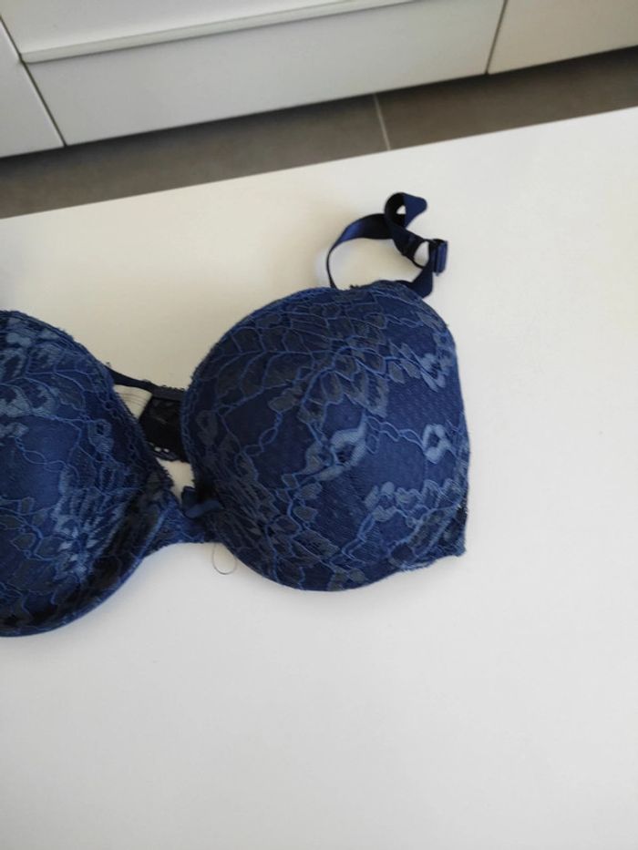 Soutien gorge 95 D - photo numéro 3
