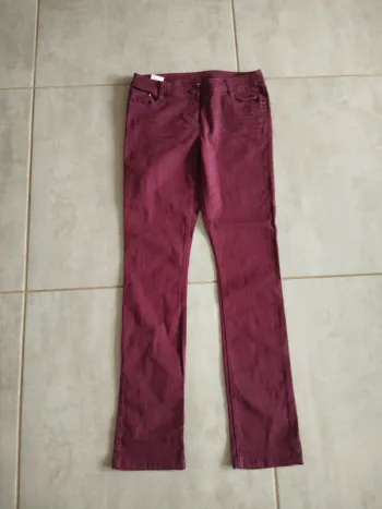 Pantalon bordeaux taille 38 camaieu