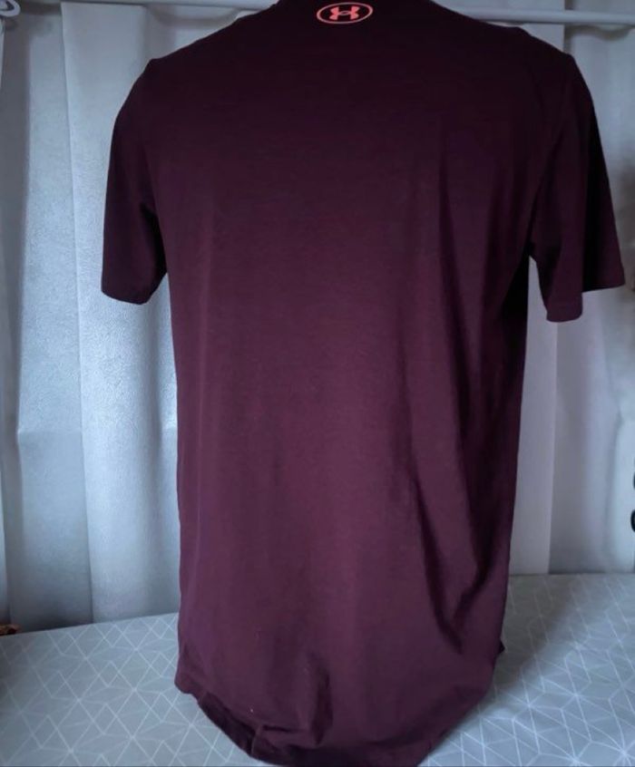 Superbe t-shirt de sport bordeaux corail M under armour - photo numéro 7