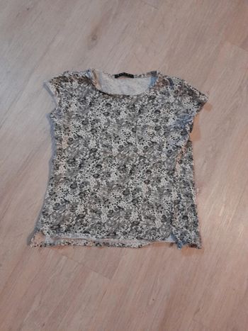 Tee shirt fleuri gris