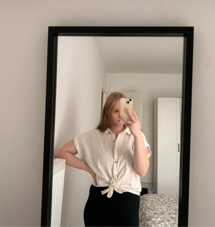 Chemise avec noeud