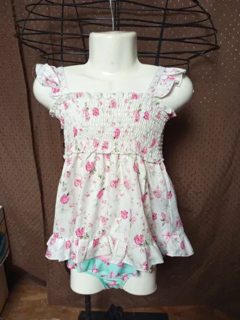 Robe imprimé fleurs excellent etat taille 9mois