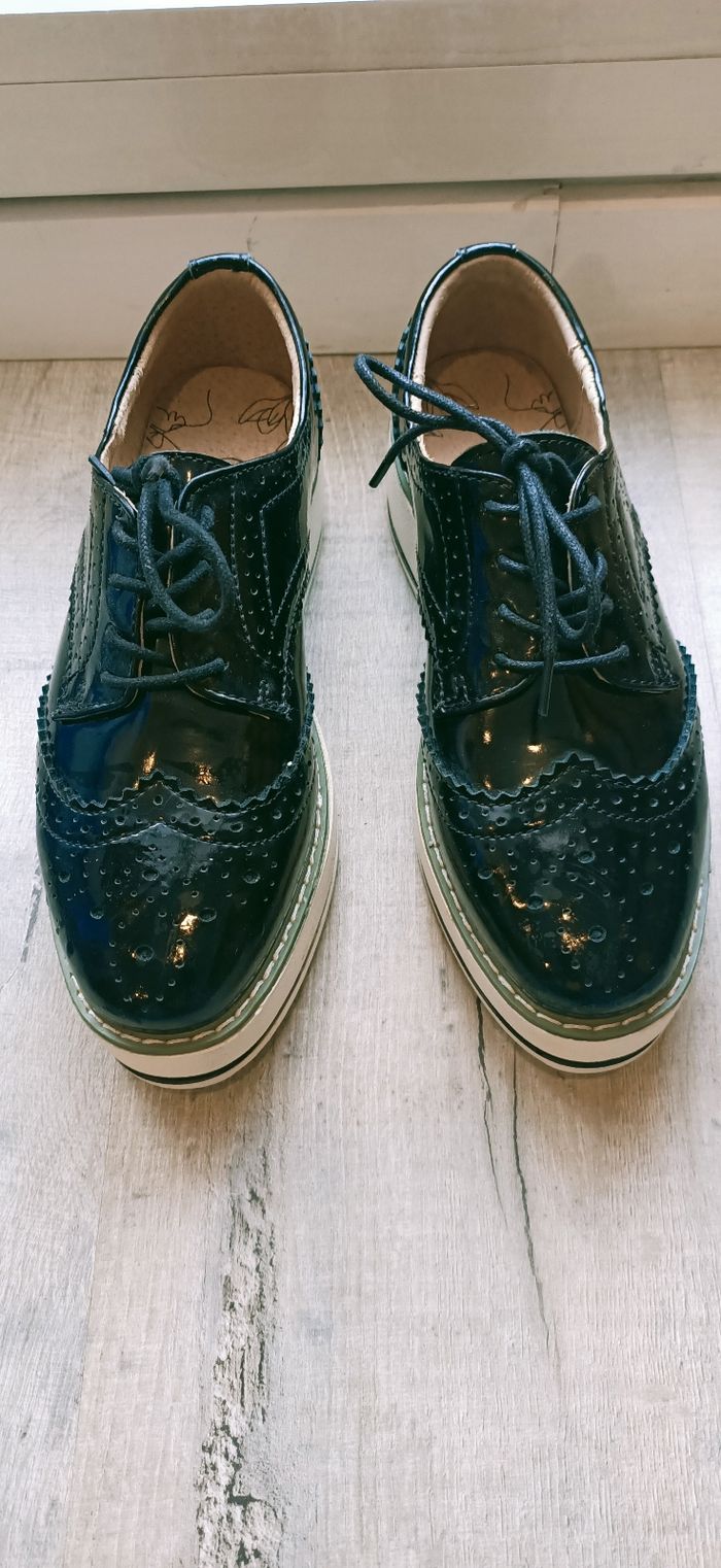 Chaussures style Oxford T 37 neuves