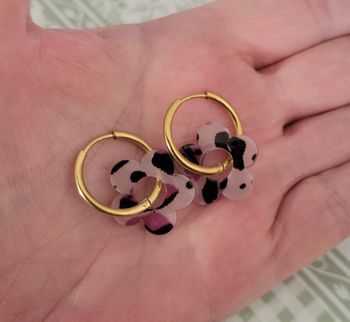 BOUCLES D'OREILLES ANNEAUX PAMPILLES FLEURS ! NEUF ! ( modele Lena)