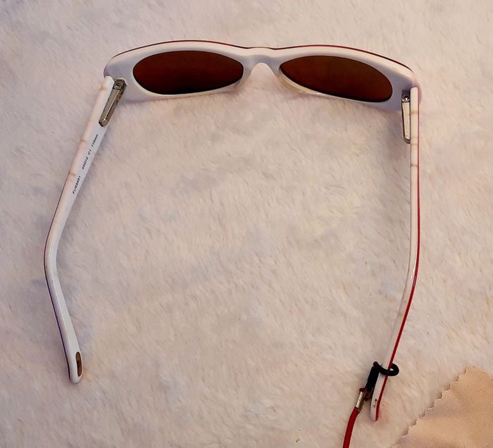Lunette de soleil - photo numéro 4