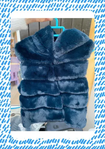Veste sans manches fausse fourrure marine