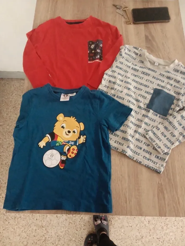 🌹lot de 3 tee shirt 3-4 ans 🌹