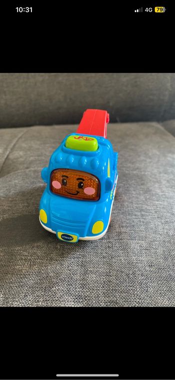 Tut tut bolides Lilou dépanne tout