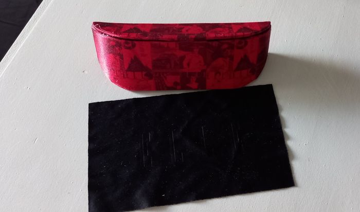 Etui à lunettes Elle