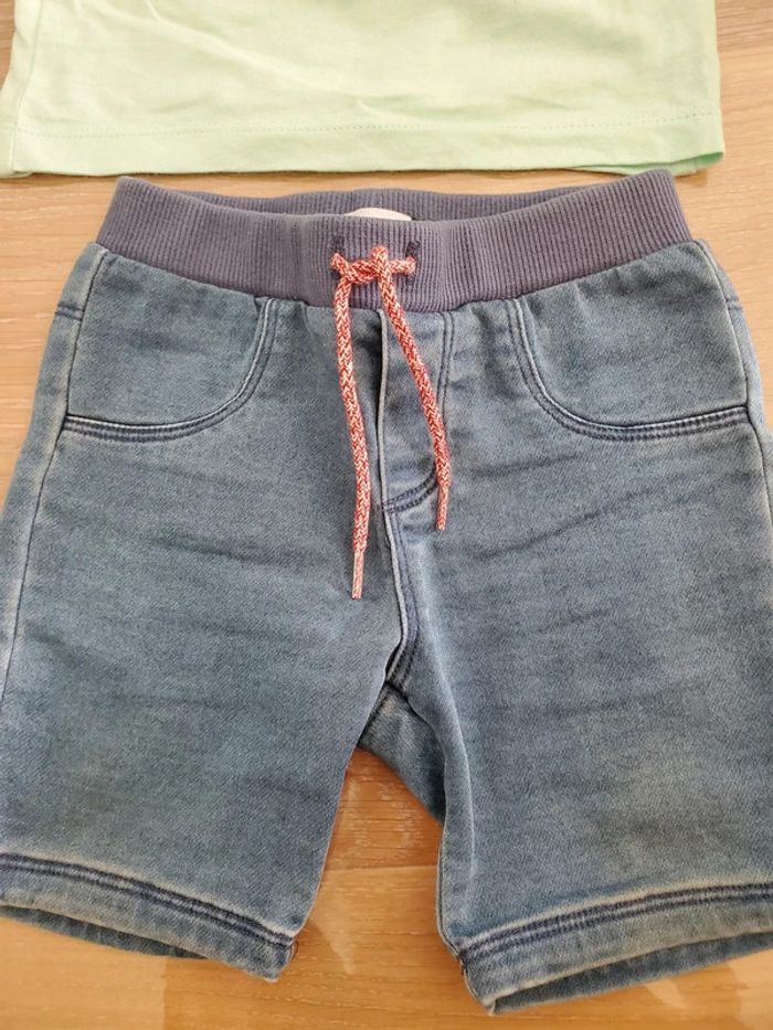 Ensemble Tee-shirt et short en jean taille 12 mois - photo numéro 3