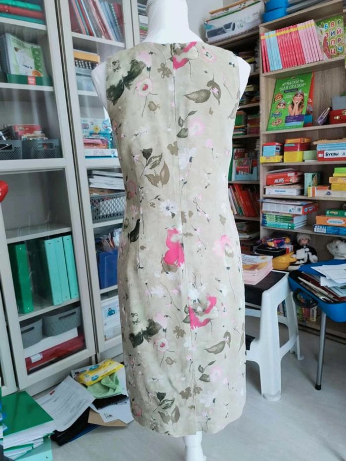 Robe Canda  T42 - 100%  Viscose, Motif  Floral Beige  et Coloré  ! - photo numéro 2