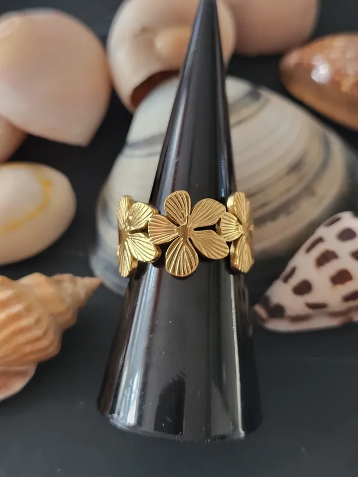 Bague ouverte acier inoxydable motif fleurs large Dorée - photo numéro 3