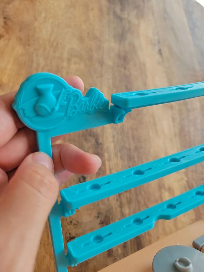 Jouet stand poupée barbie artiste accessoires barbie dans autres annonces - photo numéro 3