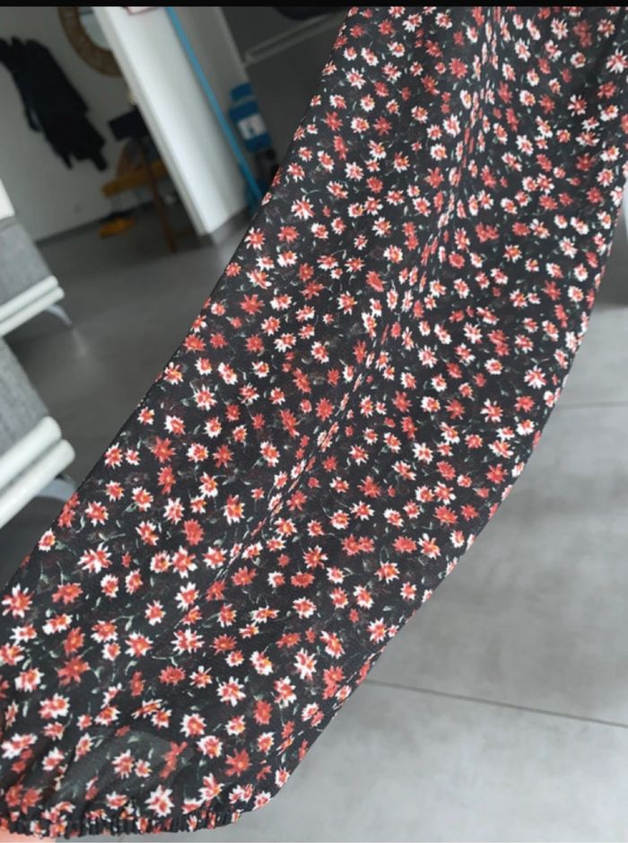 Robe courte fleurie - photo numéro 3