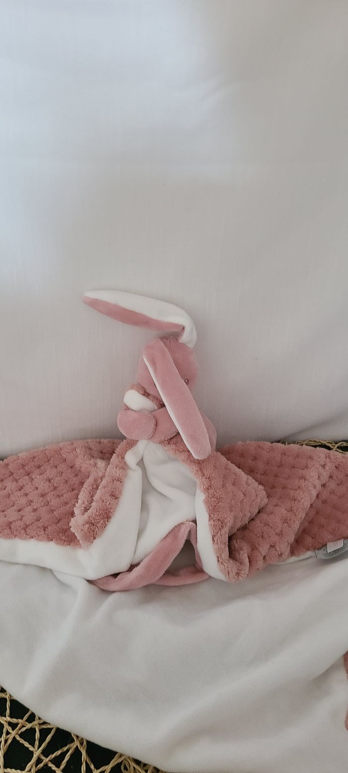 Doudou couverture lapin NATTOU Lapidou rose et blanc 40 cm - photo numéro 2