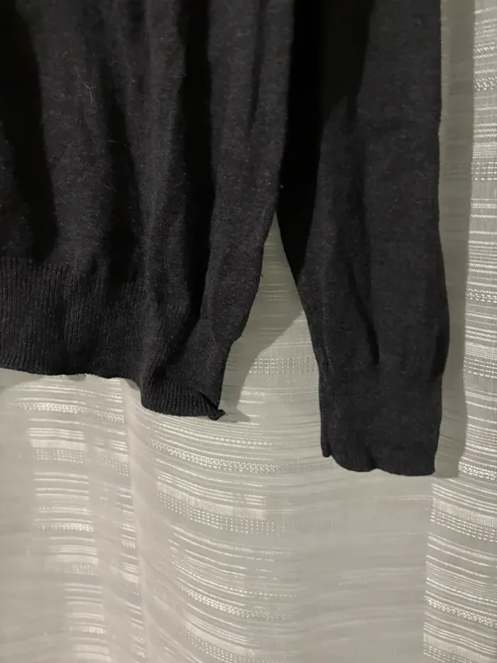 Pull gris col V - photo numéro 6