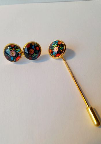 Ensemble broche et BO fleuries 💮