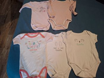 Lot de bodies fille