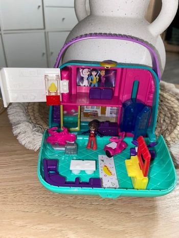 Polly pocket cinéma et boutique de vêtements