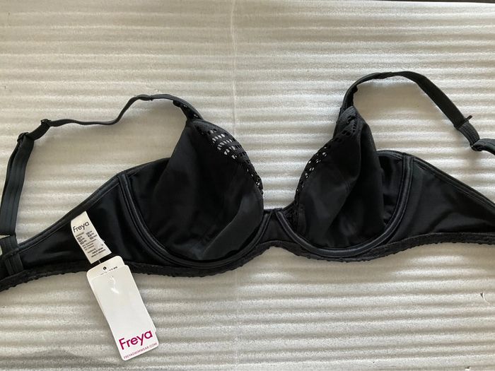 Haut maillot noir Freya neuf - photo numéro 10
