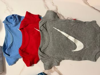 Lot 3 Body Nike 