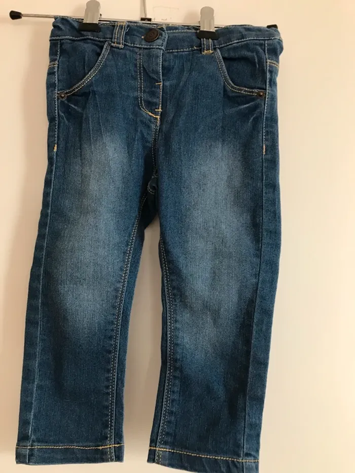 Jeans kiabi 18 mois très bon état