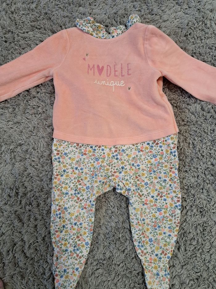 Lot de 4 pyjama hiver bébé fille 6 mois - photo numéro 2