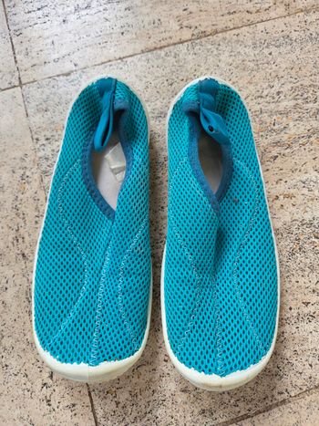 Aquashoes ou chaussures aquatiques 