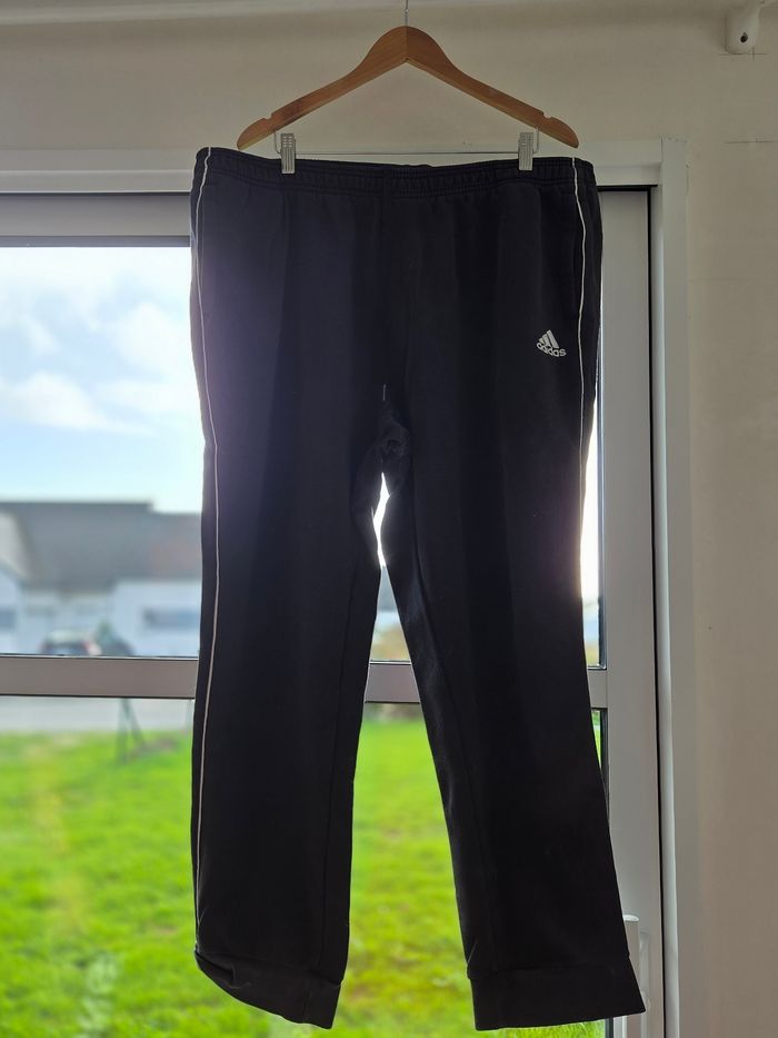 Jogging adidas