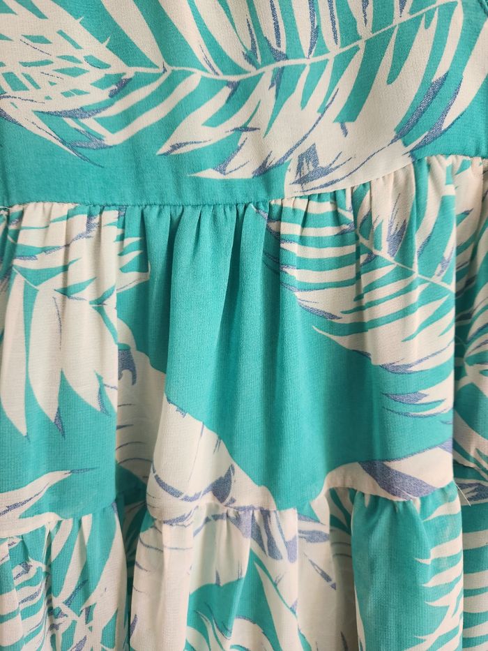 Robe verte Grace & Mila fluide et élégante – T. M - photo numéro 2