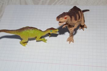 lot 2 dinosaures