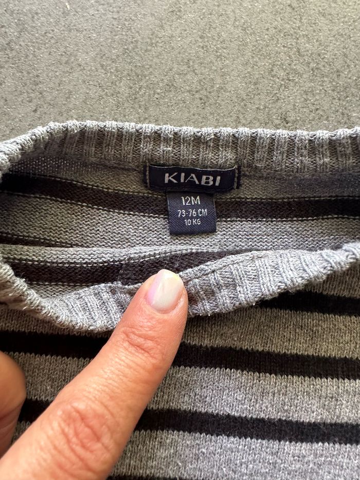 Pull rayé gris noir Taille 12 mois - photo numéro 3