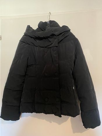 Veste doudoune noire courte à col large