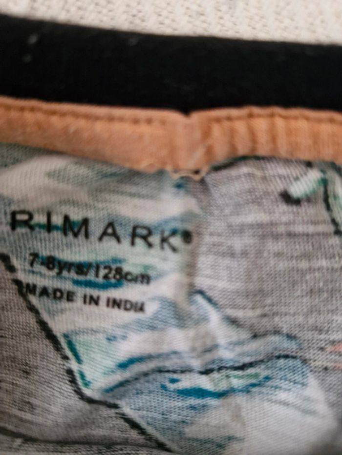 Tee shirt ete primark 7 et 8 ans - photo numéro 2