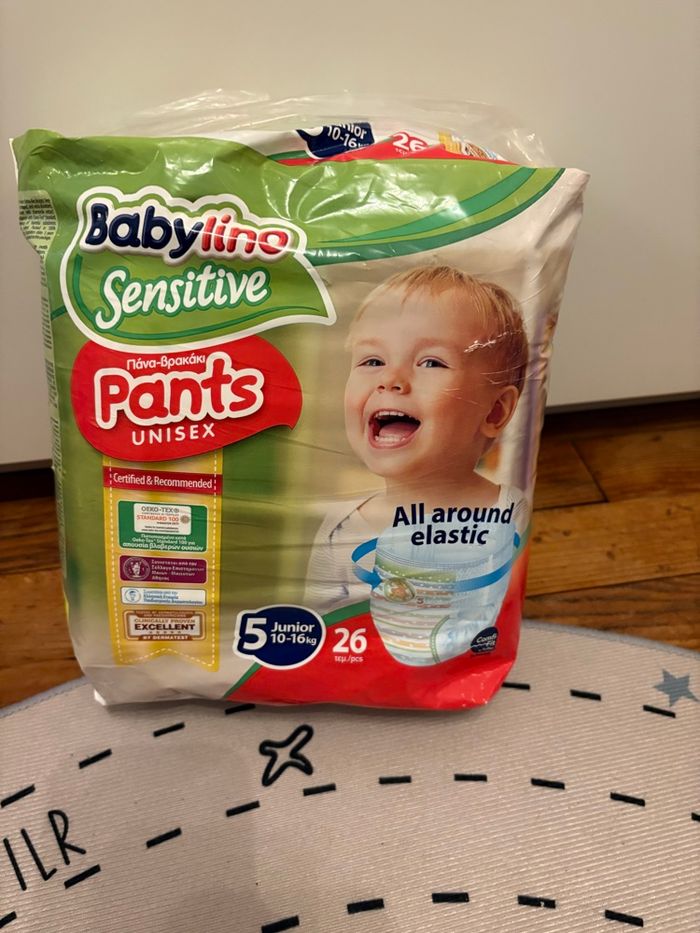 Lot de couches taille 5 neuves - photo numéro 3