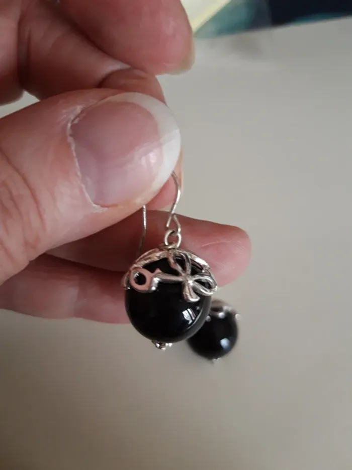 Boucles d'oreilles pendantes fantaisies - photo numéro 3