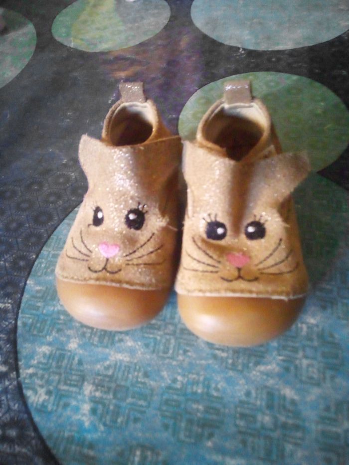 Chaussures pointure 18