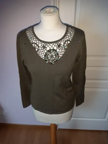 Blouse macramée