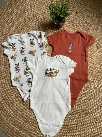 Lot 3 bodies mc mickey 6/9 mois c&a disney