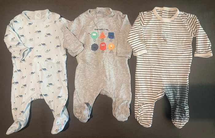 Lot 11 vêtements bébé garçon + 2 offerts - photo numéro 4