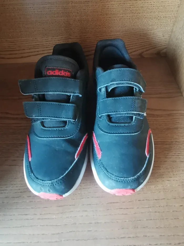 Baskets Adidas. - photo numéro 3