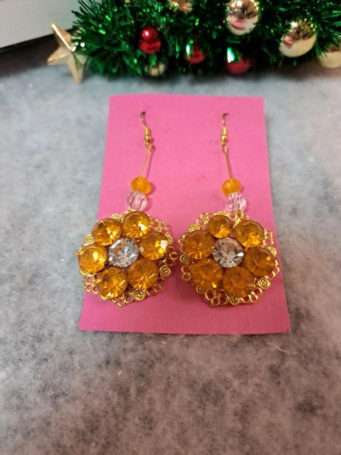 Boucles d'oreilles pendante strass orange - photo numéro 6