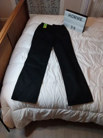 Pantalon de cuisine neuf avec étiquette  homme taille 38