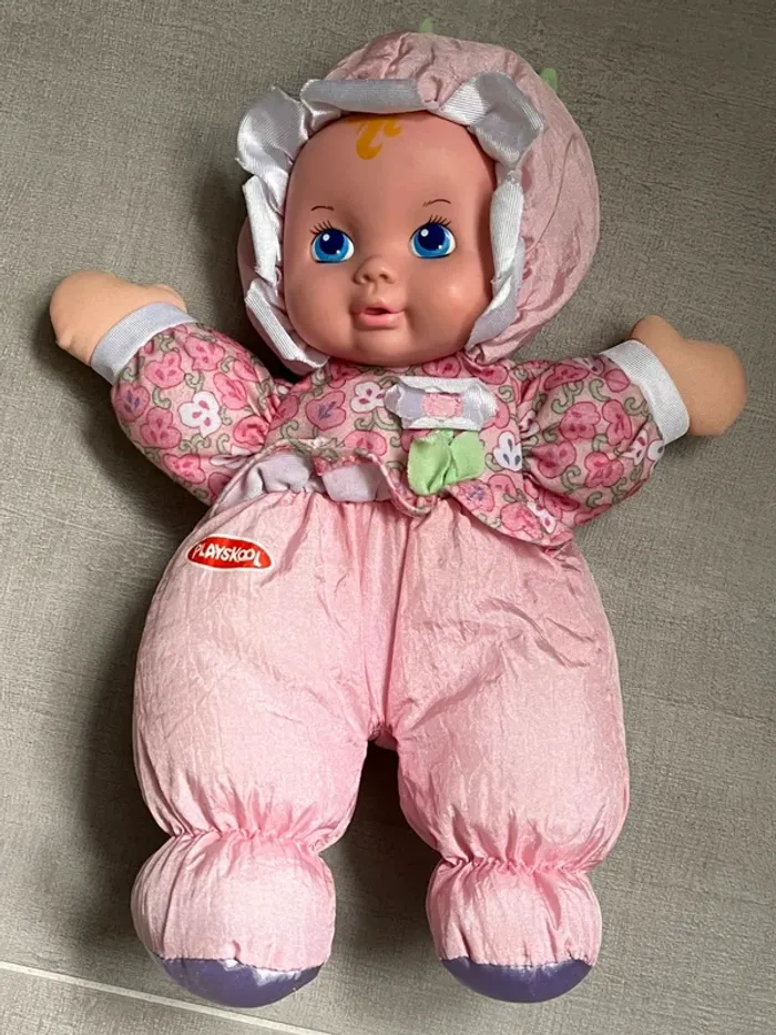 Poupée chiffon rose vintage de playskool à partir de 18 mois