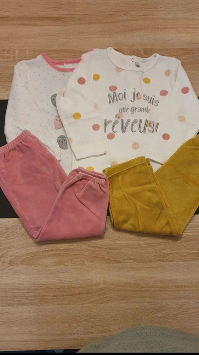 Lot de 2 pyjamas hiver 2 pièces 23 mois et 24 mois