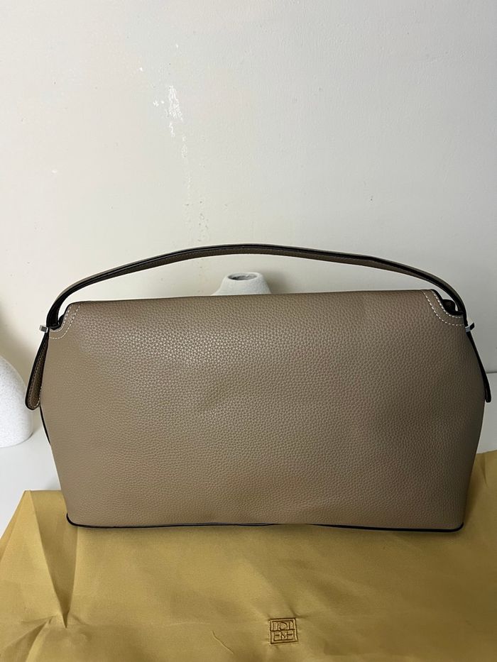 👜 Sac Totême T-Lock – Grand Modèle en Cuir Beige (Excellent État) - photo numéro 5