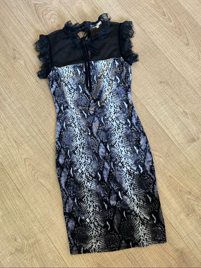 Robe noire et imprimée Soky&Soka taille S jamais portée - photo numéro 7