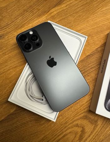 iPhon. 15 pro max....