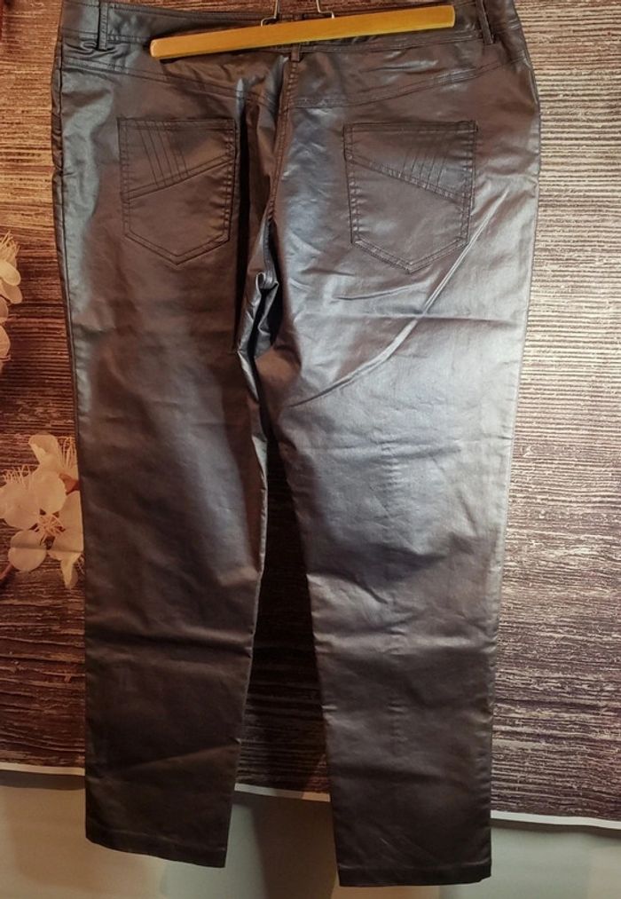 Pantalon Quattro taille 48 Neuf - photo numéro 2