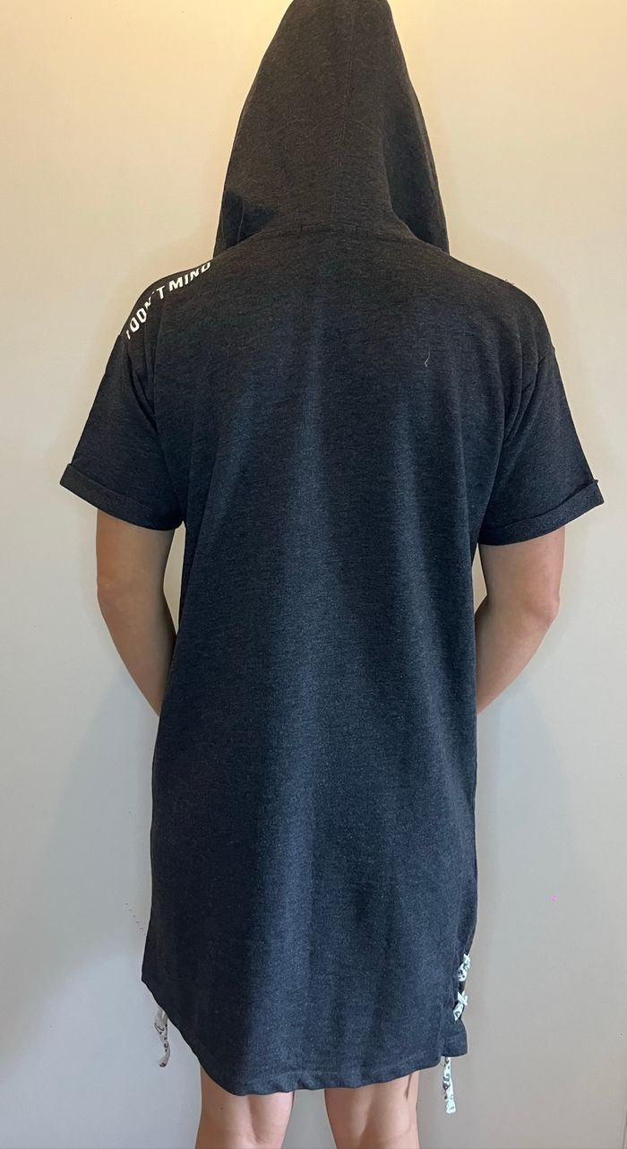 Robe à capuche - photo numéro 5